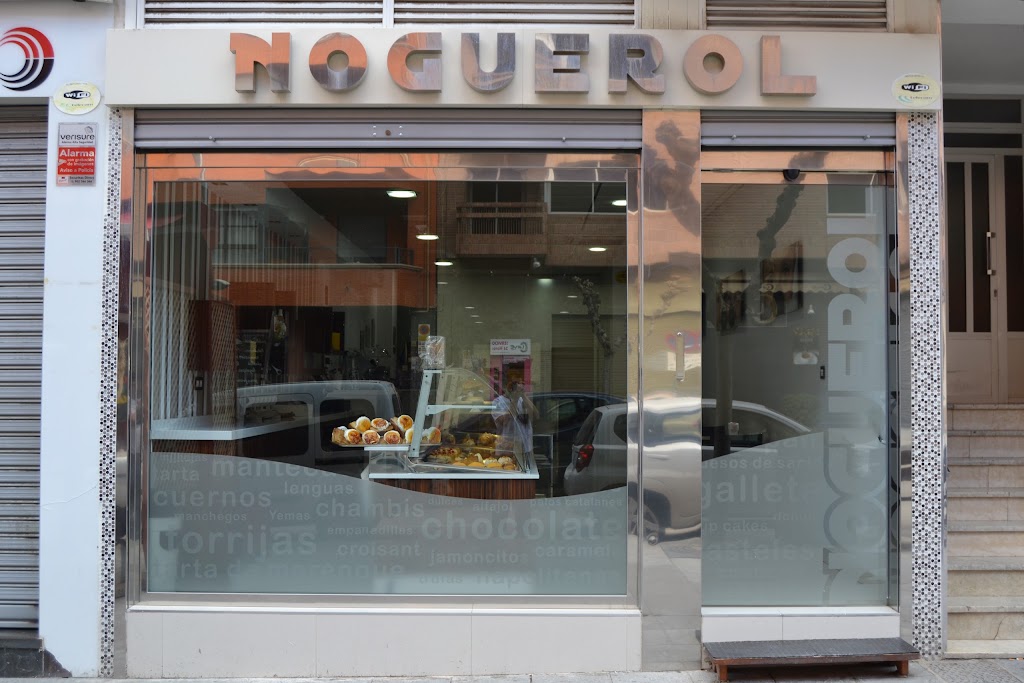 Noguerol pasteleria — Vitrina
