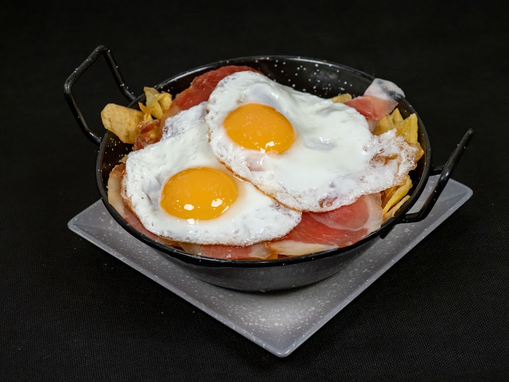 Restaurante Taperia Bona Vida — Comida y bebida