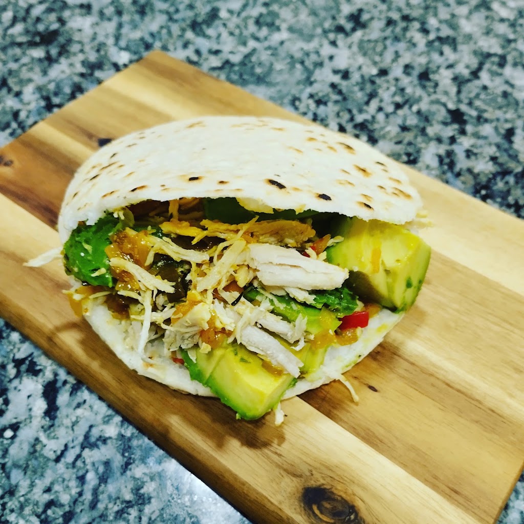 El Rinconcito Paterna — Comida y bebida