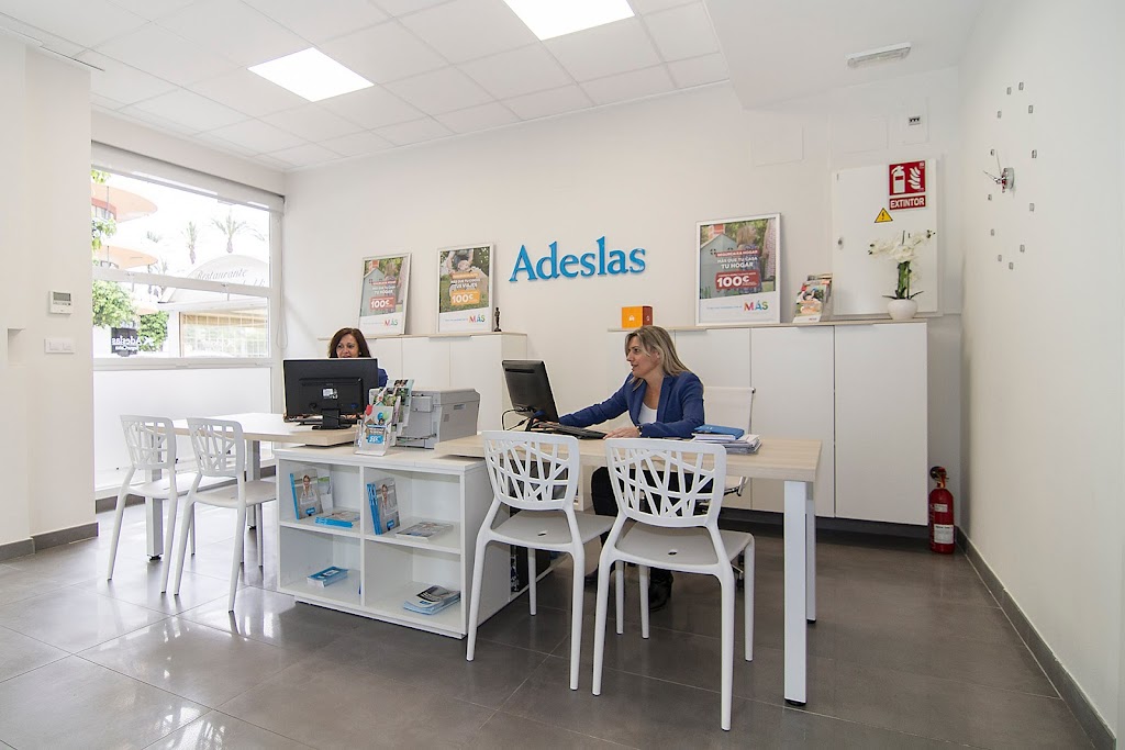 Adesalzi - Oficina Adeslas a Alzira