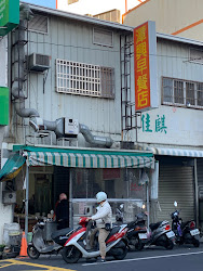 644fb40458bede739e0a4788 的照片