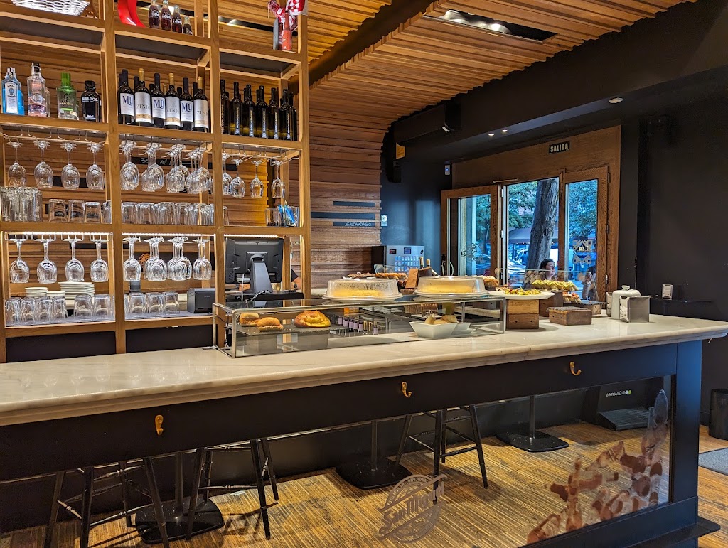 Bar Plaza Gran Via — Ambiente