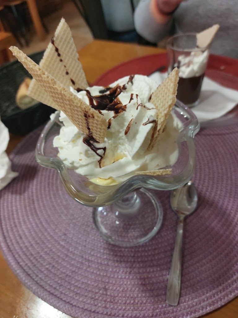 Bar Restaurant La Mossegada — Comida y bebida