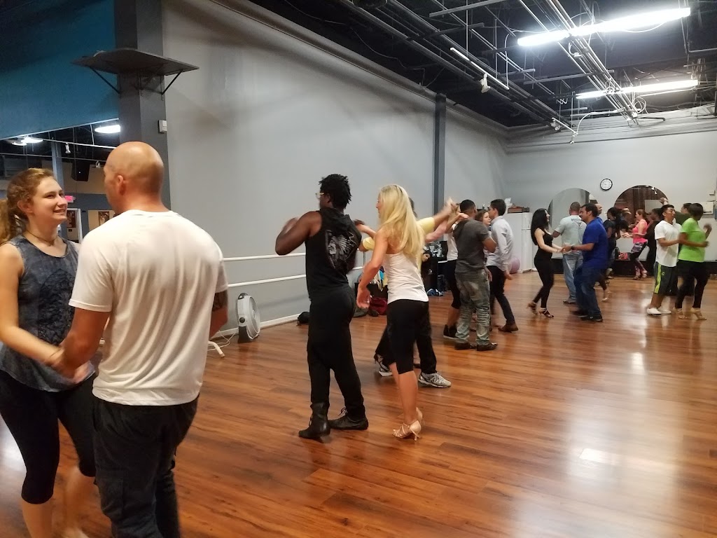  Salsambo Dance Lessons