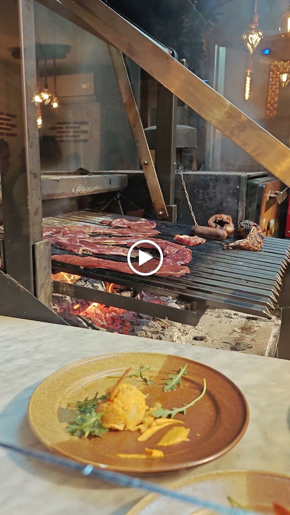 Restaurante - Meson Asador La Plaza — Videos