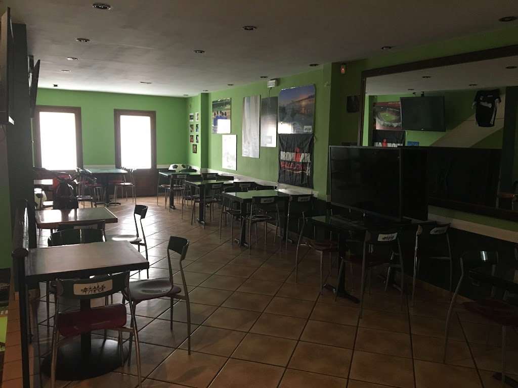 Open Sports Cafe — Ambiente