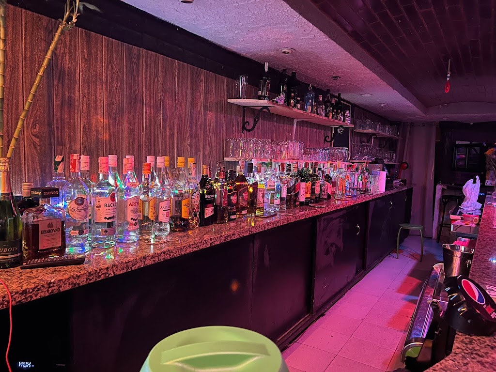 Bar de copas Los girasoles — Ambiente