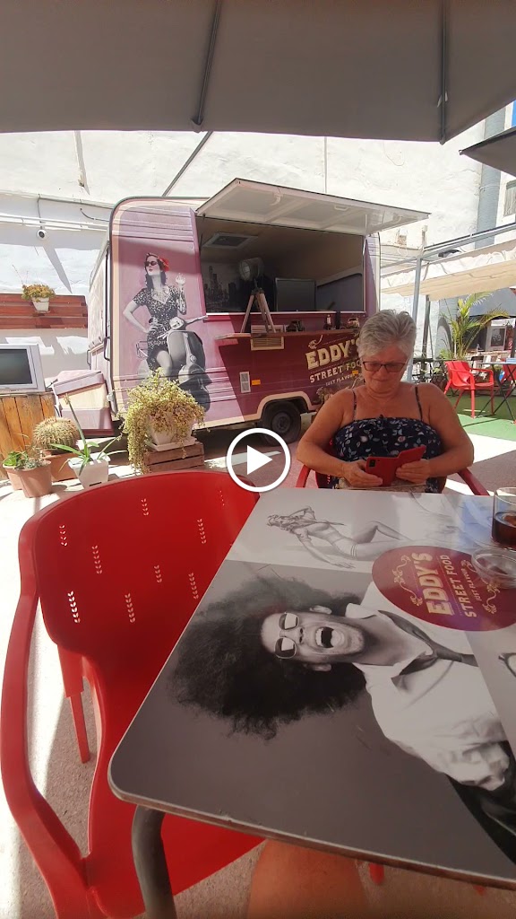 Eddy's Street Food — Ambiente