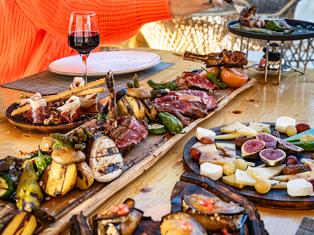Steak House Jaba — Comida y bebida