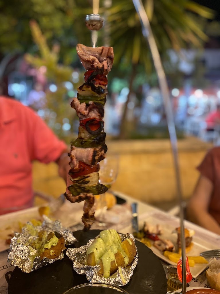 Hotel-restaurante Mitra Crisalida — Comida y bebida