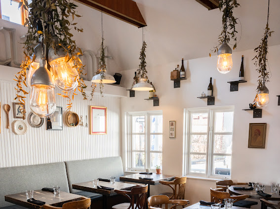 Saint Laurent Café in Boucherville
