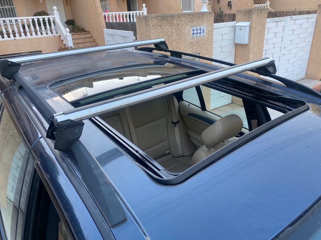 SOLUCIONES PANORAMICAS - Reparacion de techos solares, tapizados, cortinillas y capotas