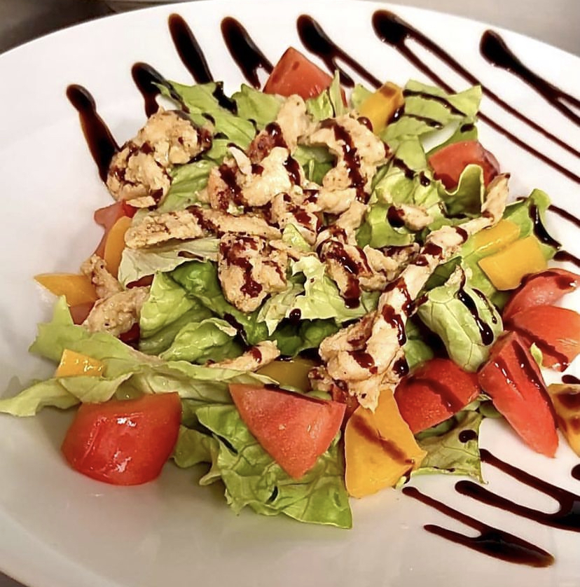 La Bodeguilla. @labodeguilla_restaurante — Ensalada