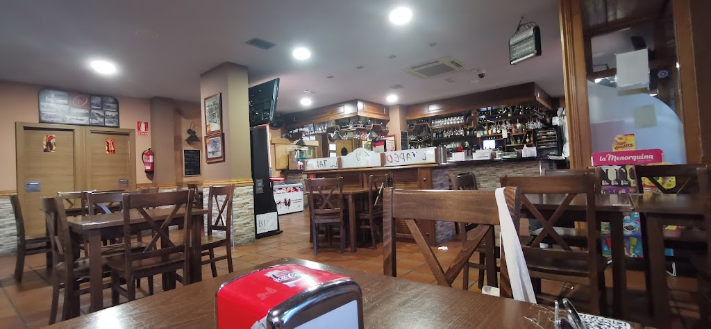 El Tapeo Bar — Ambiente