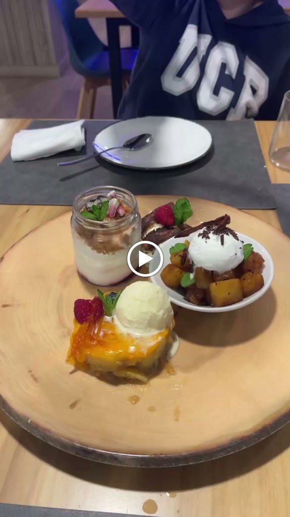 Restaurante DVicio — Videos