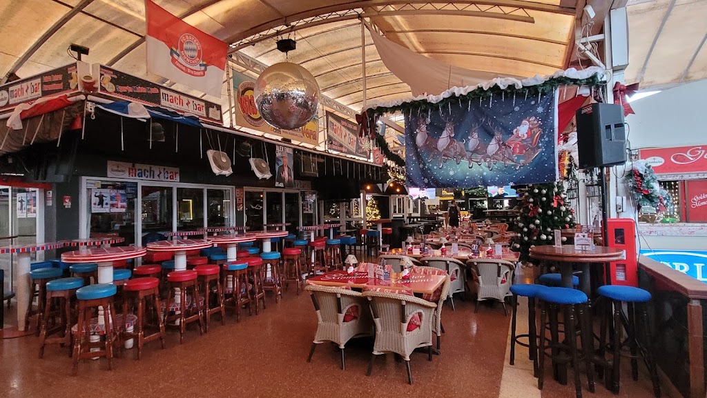 Mach Bar — Ambiente