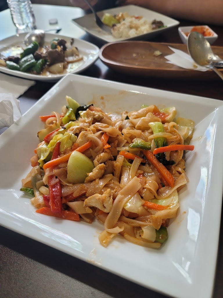 Tin's House, Thai Cuisine