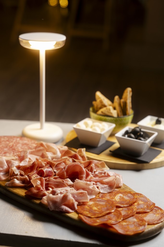 Boca Chica Bar Tenerife — Comida y bebida
