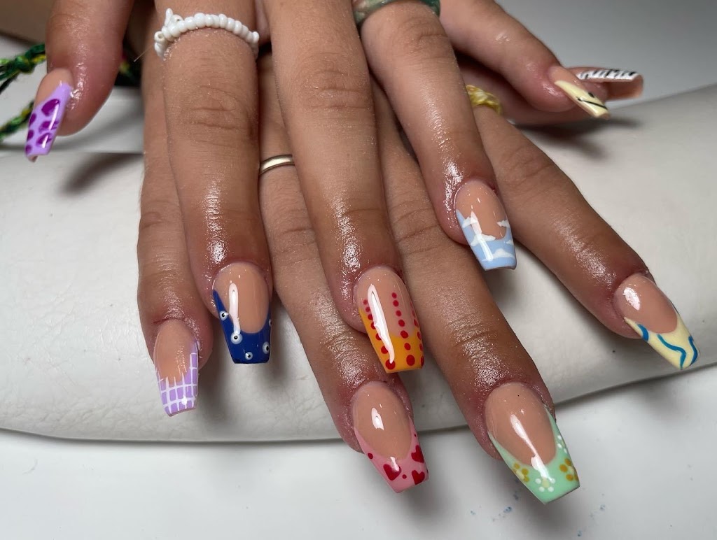 Salon de Belleza Tere Franco — Manicura