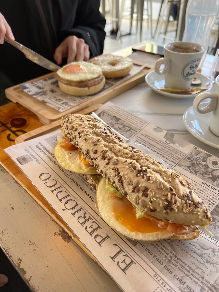 Cafeteria-Mercado Atipico — Cafe