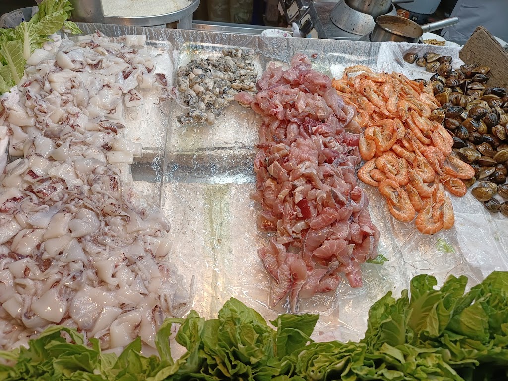 莊記海產粥、鹽蒸蝦、鹽蒸蚵 的照片