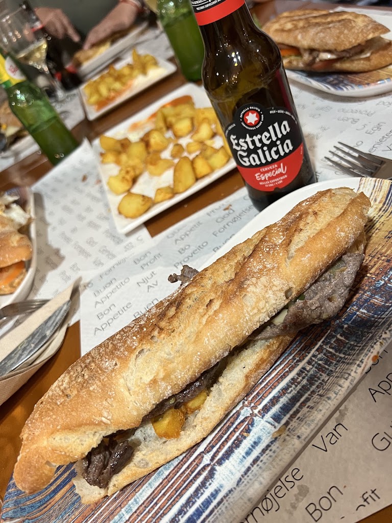Tasty Coffee-Bar — Bocadillo