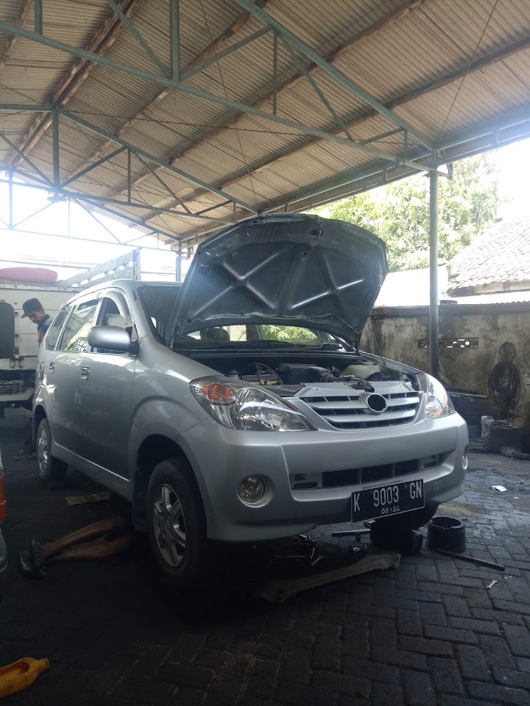 Bengkel Mobil Yoga Motor (H Amin)