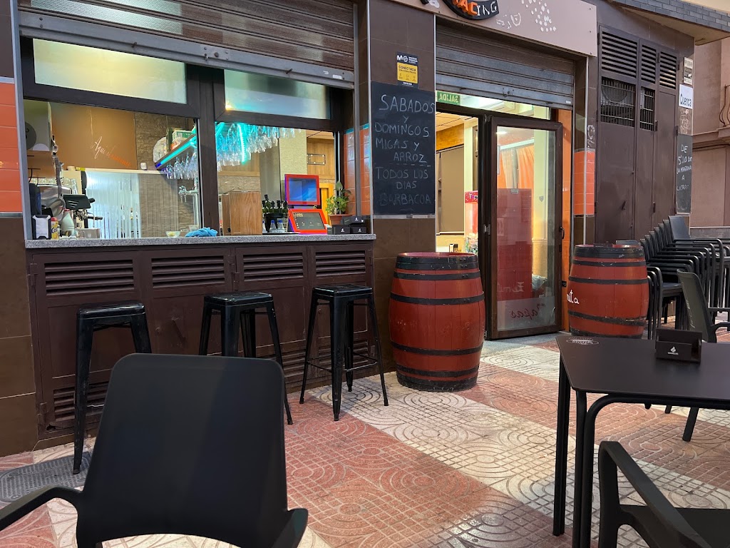 Bar cafeteria Racing — Del propietario