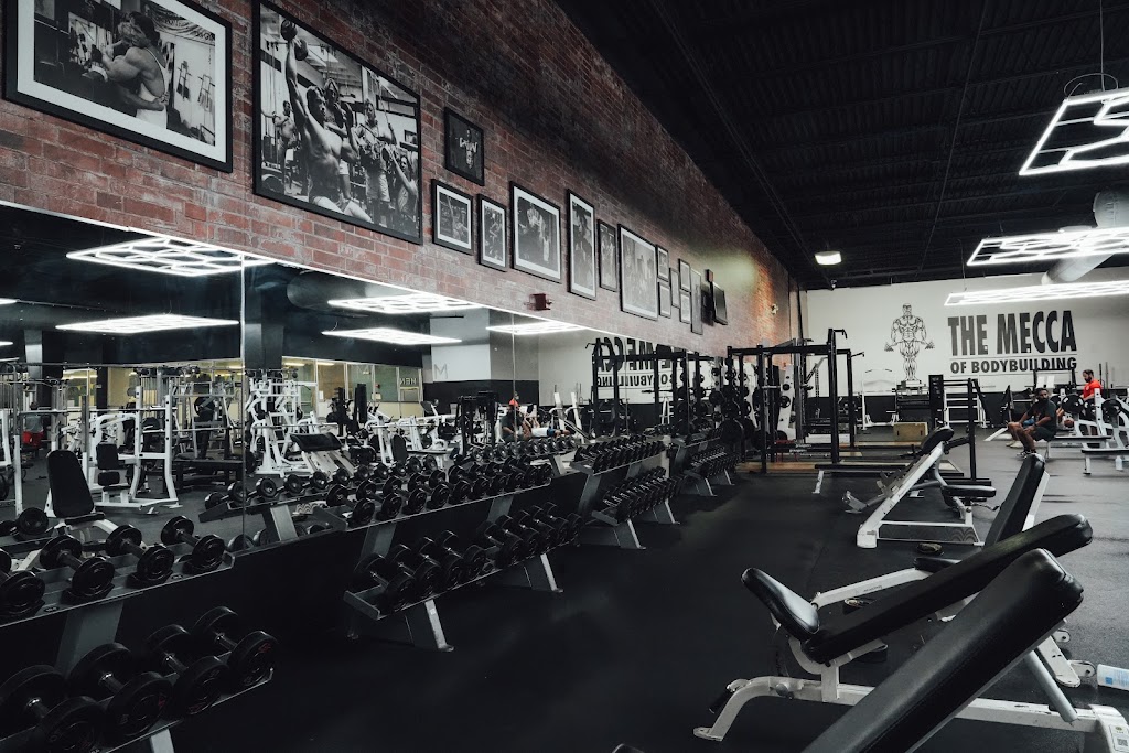  Gold's Gym Brassfield