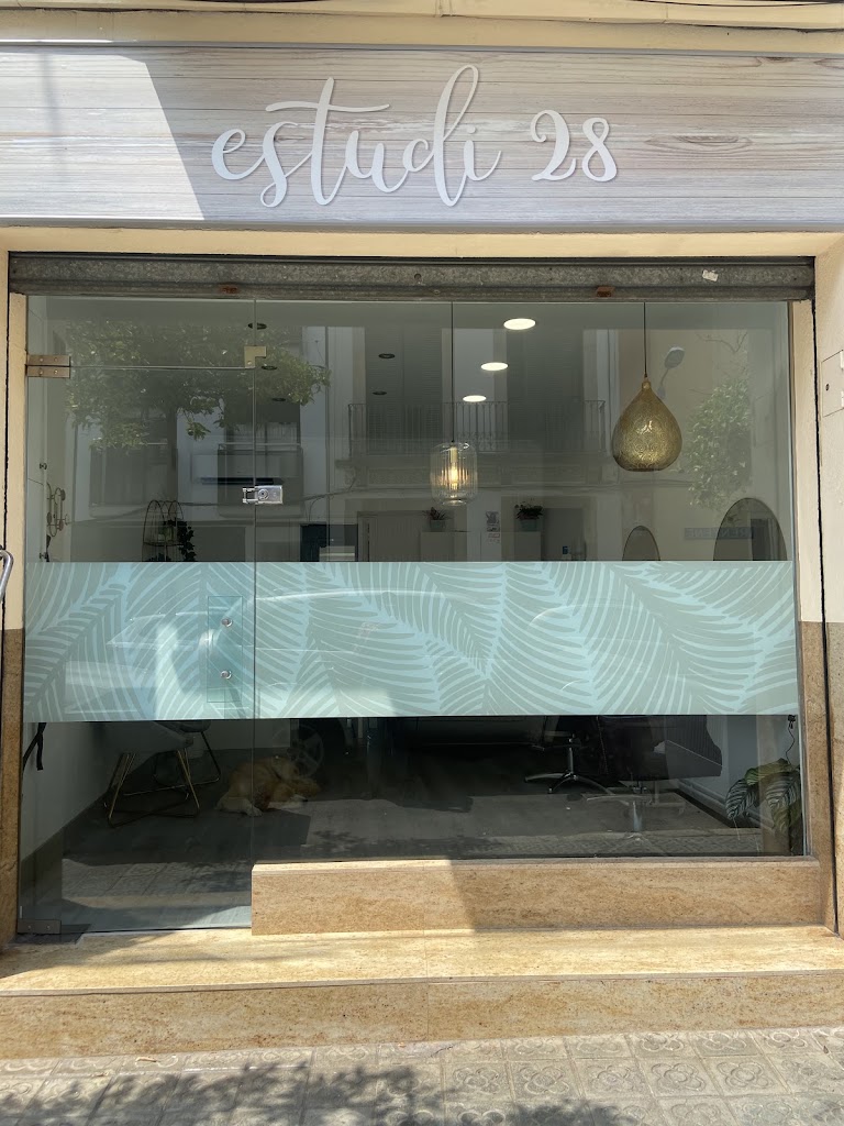 Peluqueria Estudi28 — Exterior