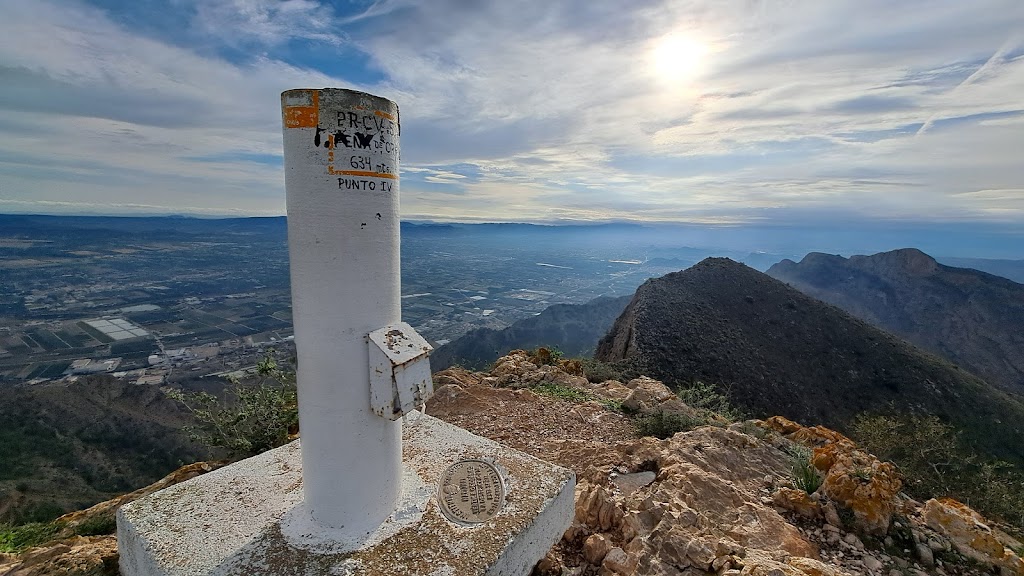 Vertice Geodesico Pena de Orihuela (634m)