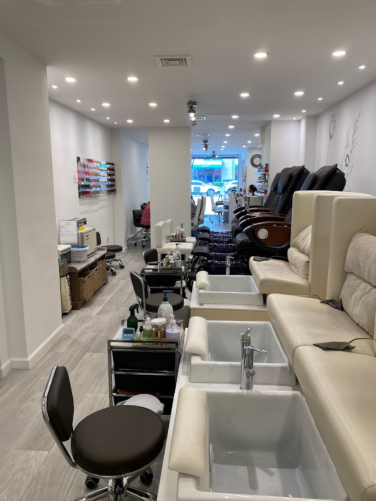 Little Paint Nail Salon & Spa - New York, NY