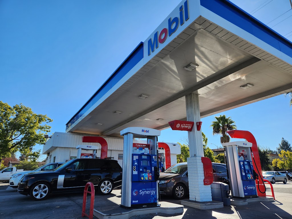 Gas station in Los Gatos