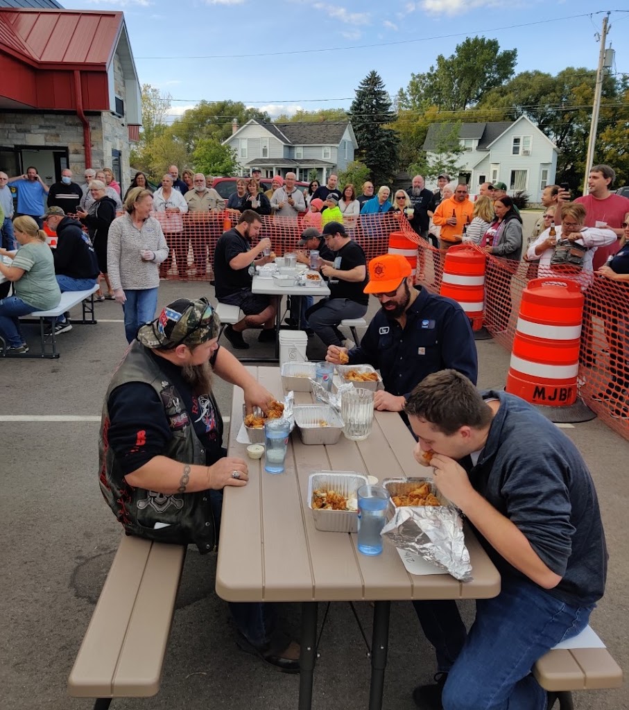  Applejack's Restaurant & Pub