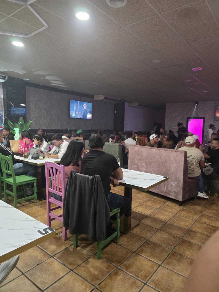 Bar Chimenea — Ambiente