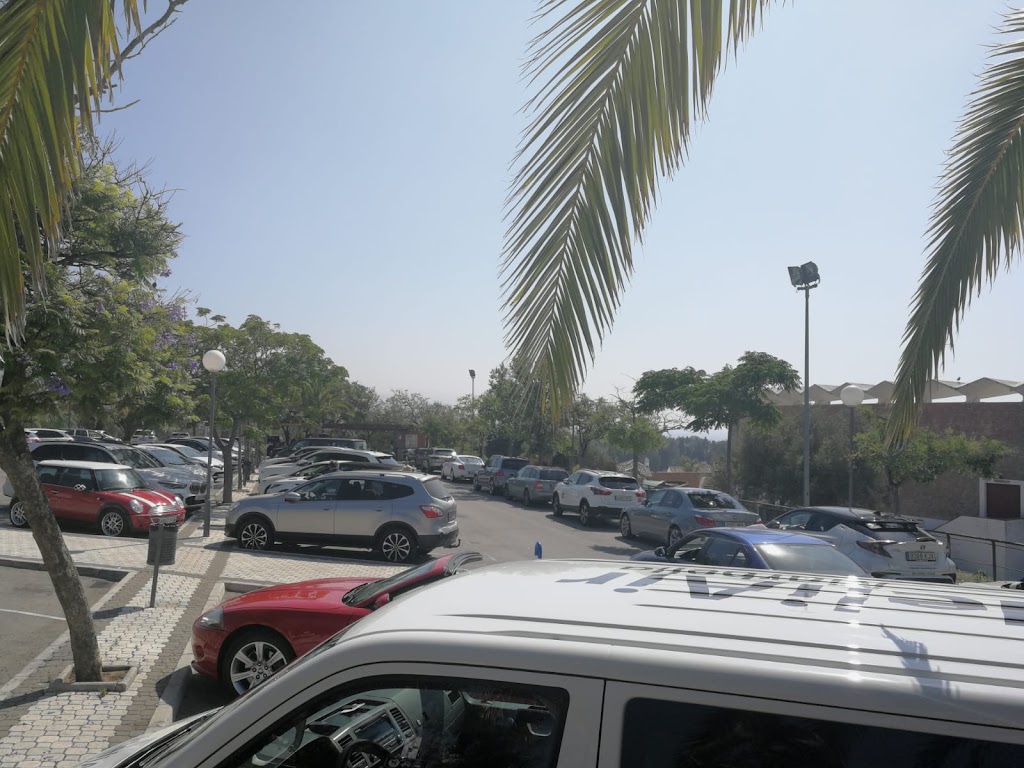 Fronton Plaza Parking — Del propietario