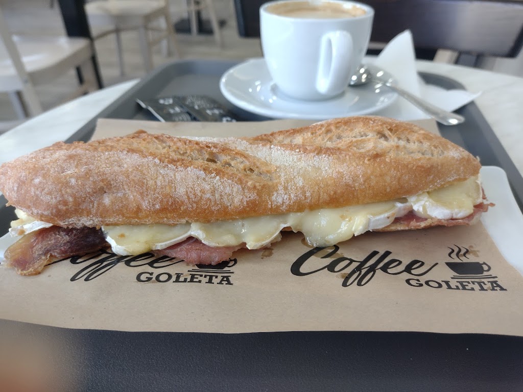 COFFEE GOLETA — Comida y bebida