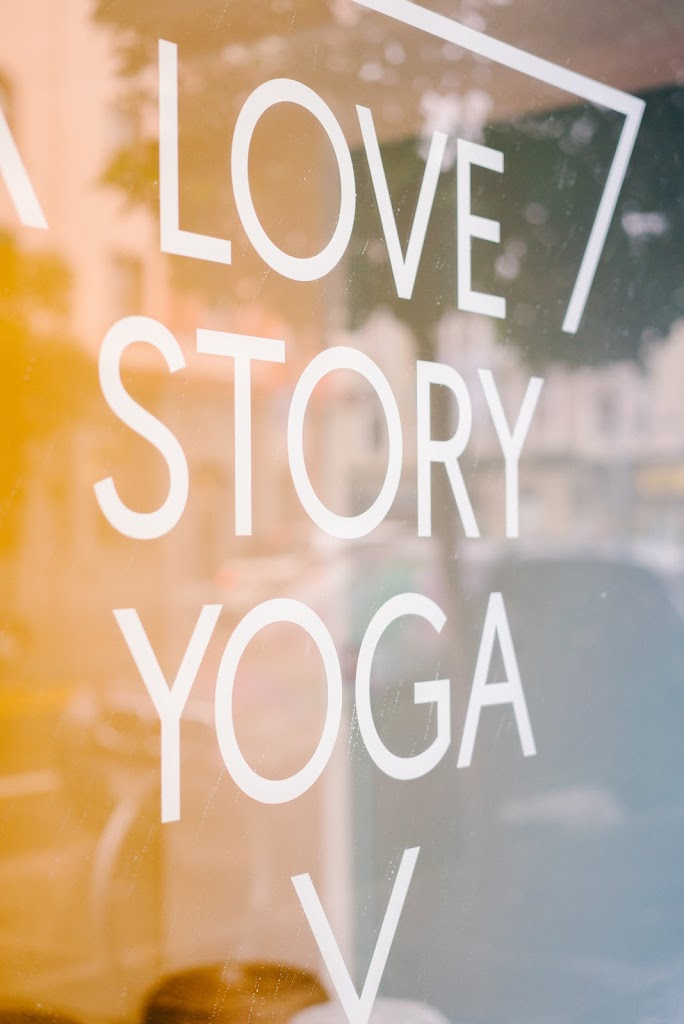  Love Story Yoga - Valencia