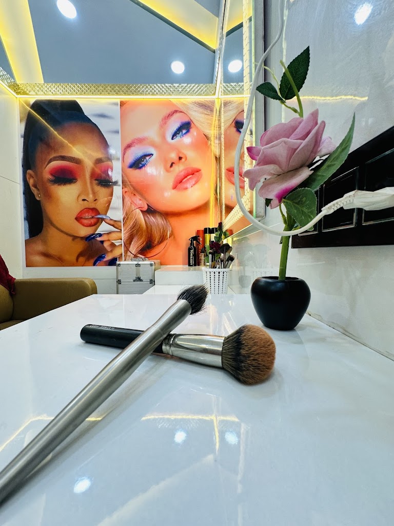 Top Beauty Parlour In Puranpur Lotusbridal