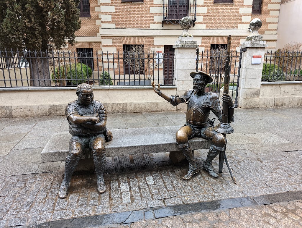 Monumento a Don Quijote y Sancho