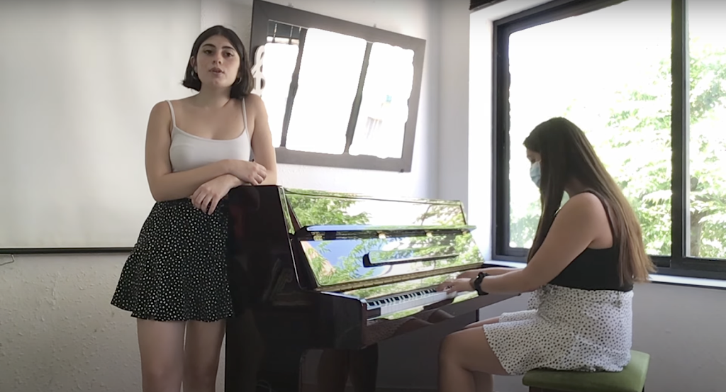 Escuela de Musica y Taller Escenico Nuria Garriga — Piano