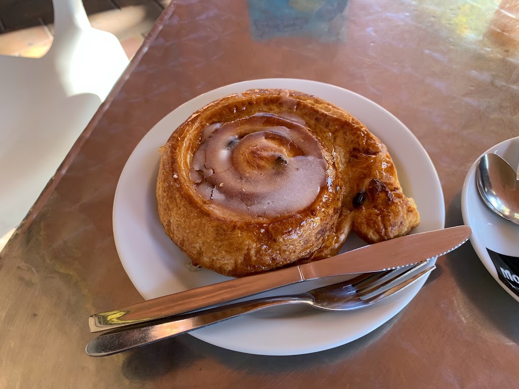 Cafeteria La Marivela — Comida y bebida