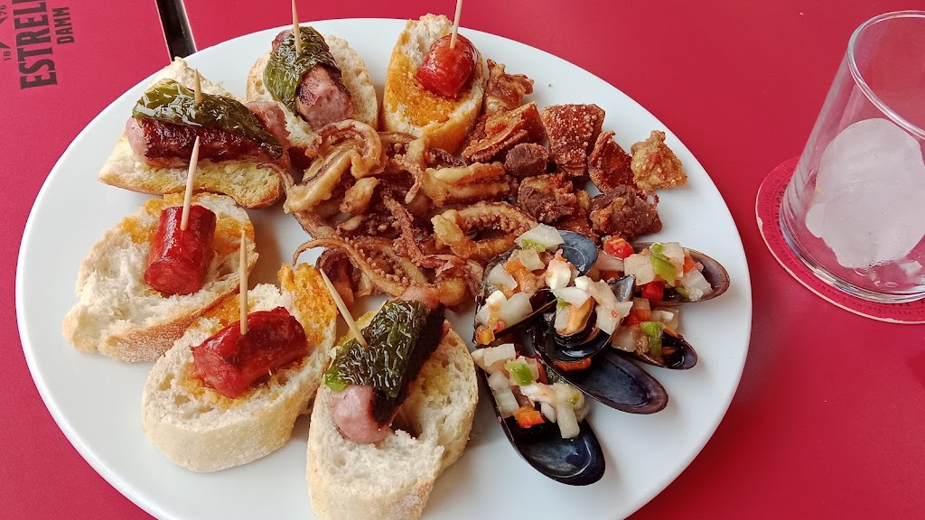 El Portal Cambrils — Comida y bebida