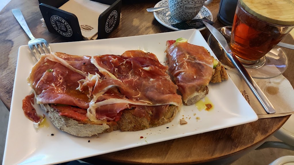Cerveceria Boa Estrela — Comida y bebida