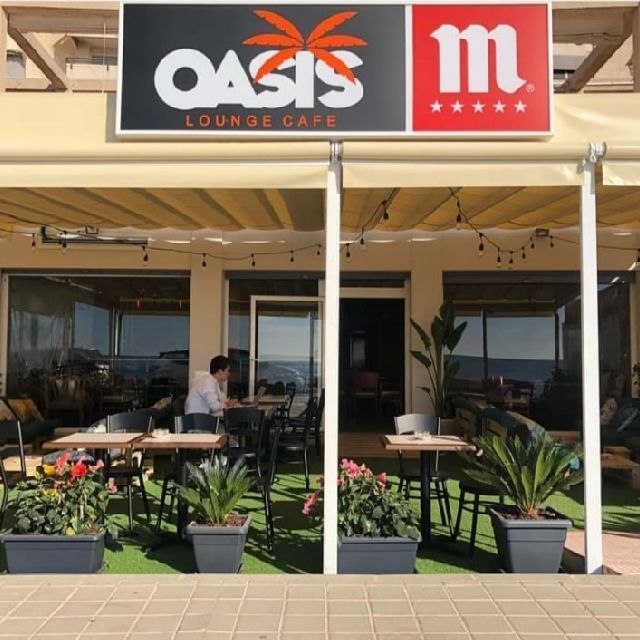 Oasis lounge cafe