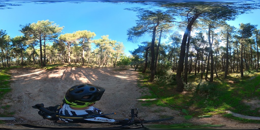 Aparcamiento superior Insectario — Street View y 360deg