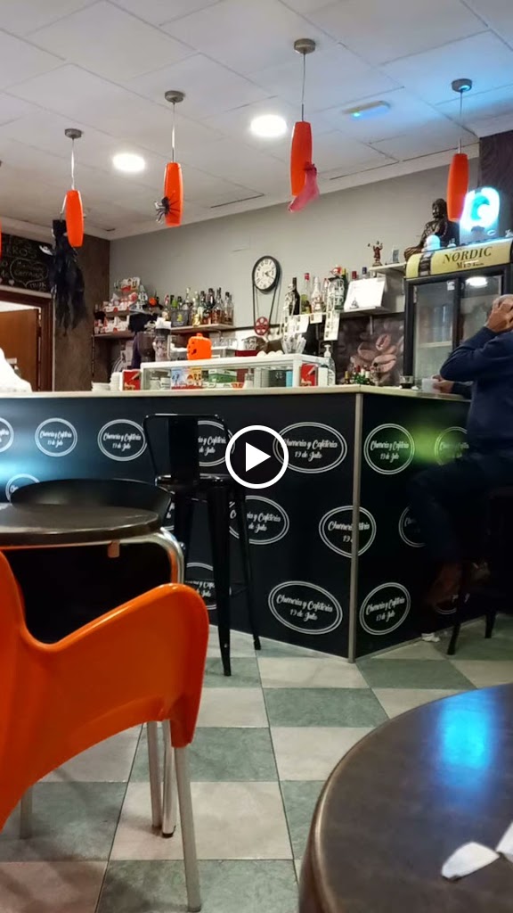 Churreria Cafeteria 19 de julio. — Ambiente