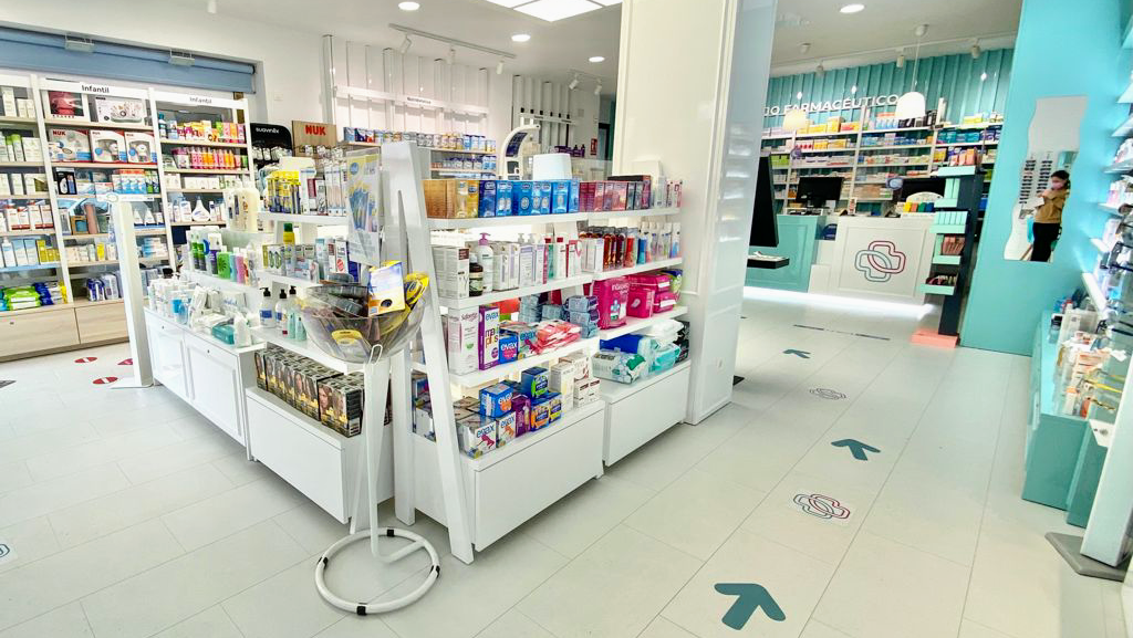 FarmaOptica 200 viviendas 365 dias - Farmacia, Optica y Parafarmacia en Roquetas de Mar