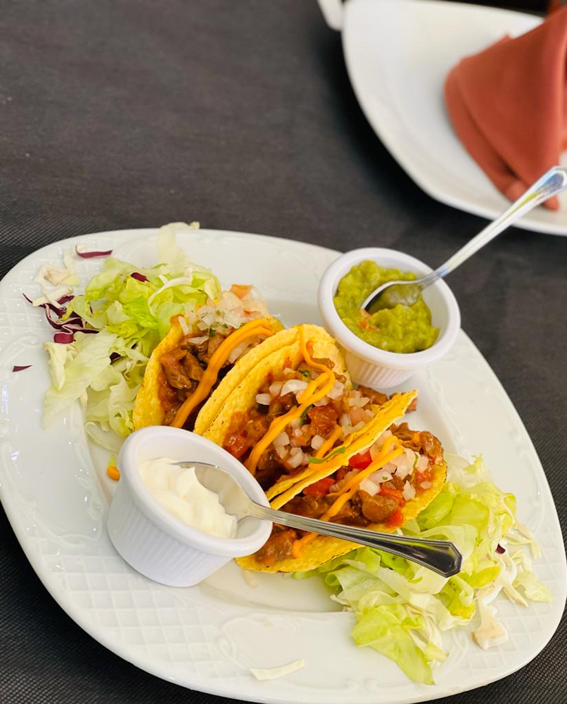 TANDOORI GRILL Indian & Mexican BENALMADENA — Comida y bebida