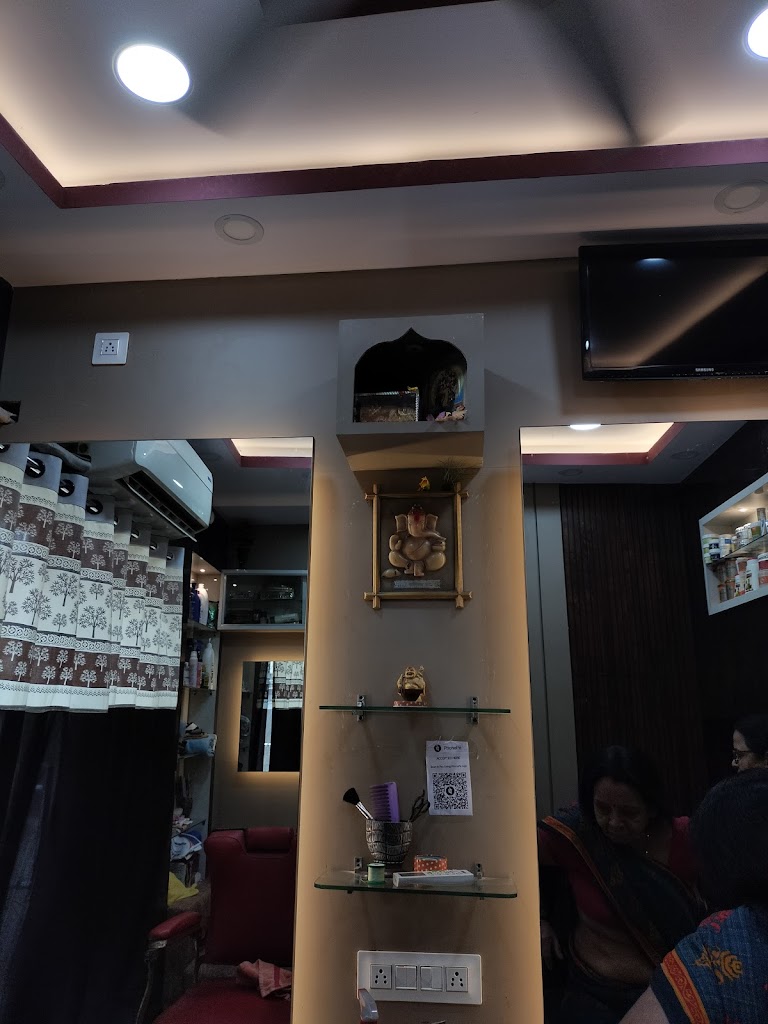 Suhani Ladies Parlour